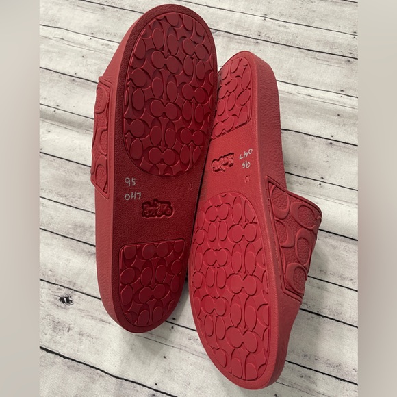COACH Men's Signature Pool Slides - Picture 6 of 8
